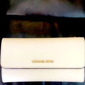 Michael Kors Large TriFold Leather Wallet